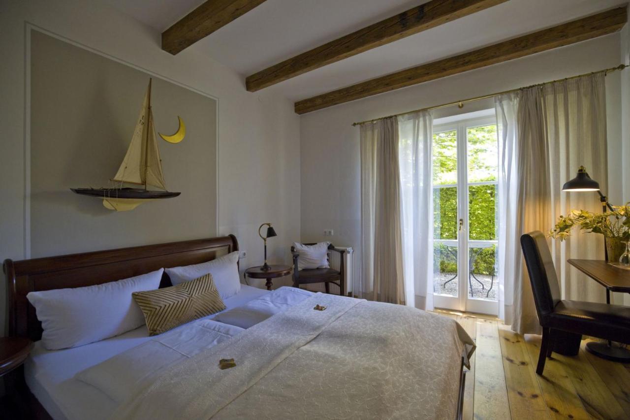 Hotel Hochzeitshaus Άουριχ Εξωτερικό φωτογραφία