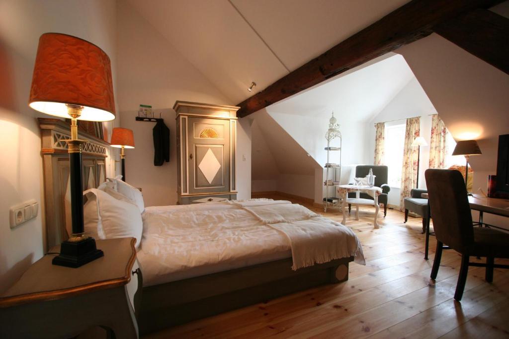 Hotel Hochzeitshaus Άουριχ Δωμάτιο φωτογραφία