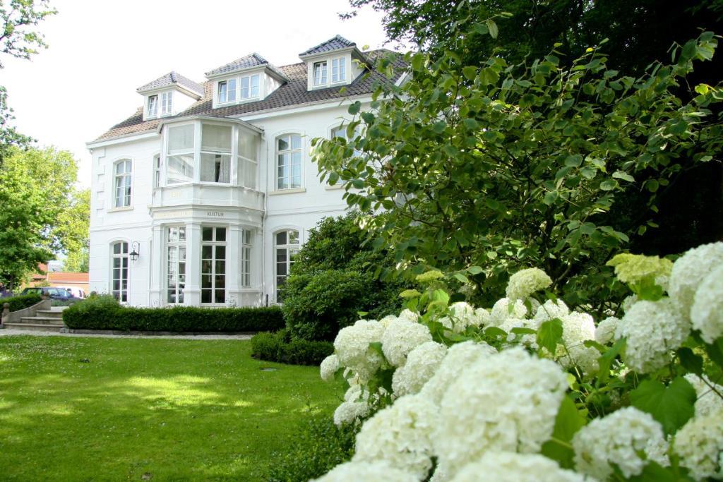 Hotel Hochzeitshaus Άουριχ Εξωτερικό φωτογραφία