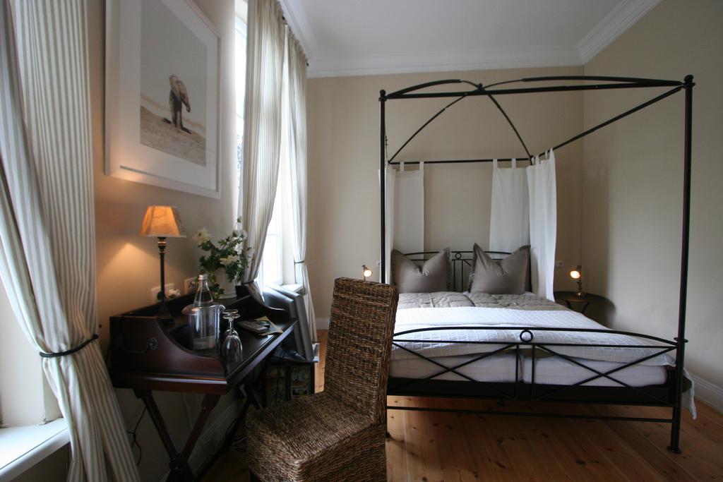 Hotel Hochzeitshaus Άουριχ Εξωτερικό φωτογραφία
